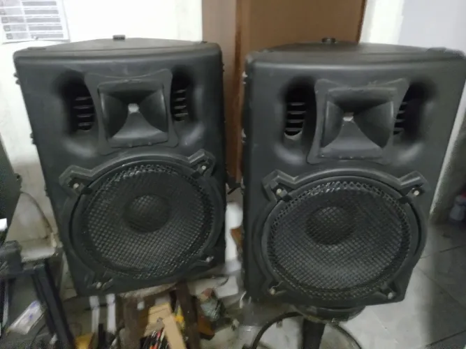 Caixas de som profissionais