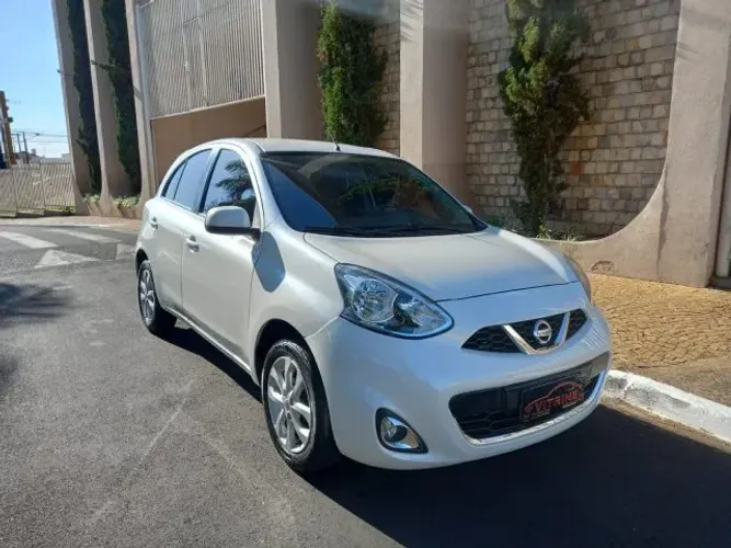 Nissan March SV 1.6 16V Flexstart 5P Mec. 2016
