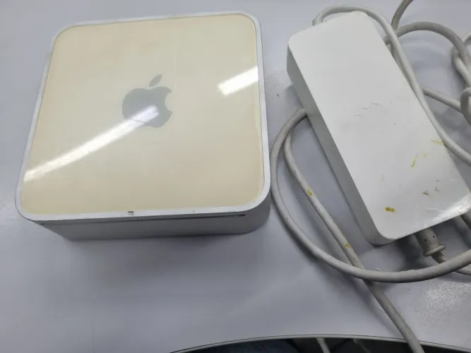 Computador Mac mini modelo A1176