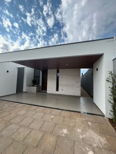 Casa espaçosa na região do Tropical e Parque Verde