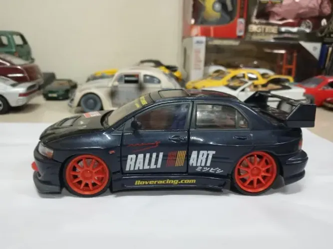 Miniatura Mitsubishi Evolution Viii 1/24 Kentoys #1j995
