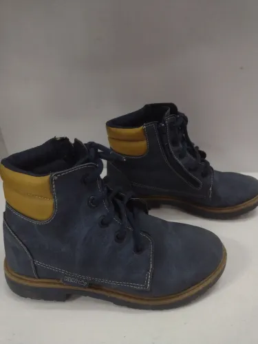 Bota infantil masculina Klin n.32 em excelente estado