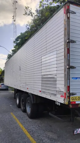 carreta Antonino 3eixo 26 paletes 