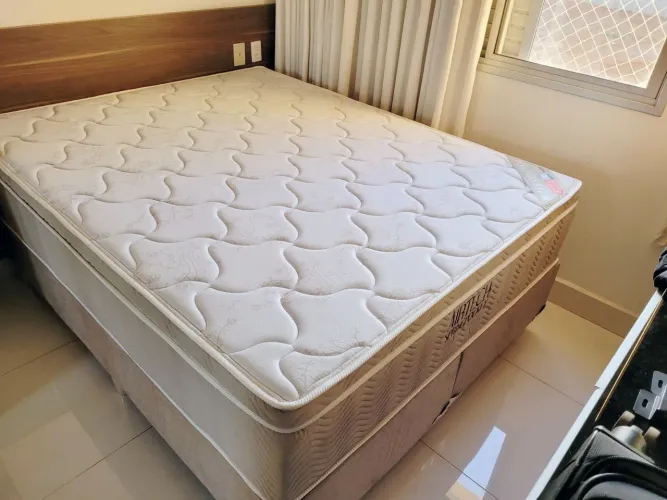 Conjunto de cama Box queen size molas Ensacadas Airtech Spring ortobom.