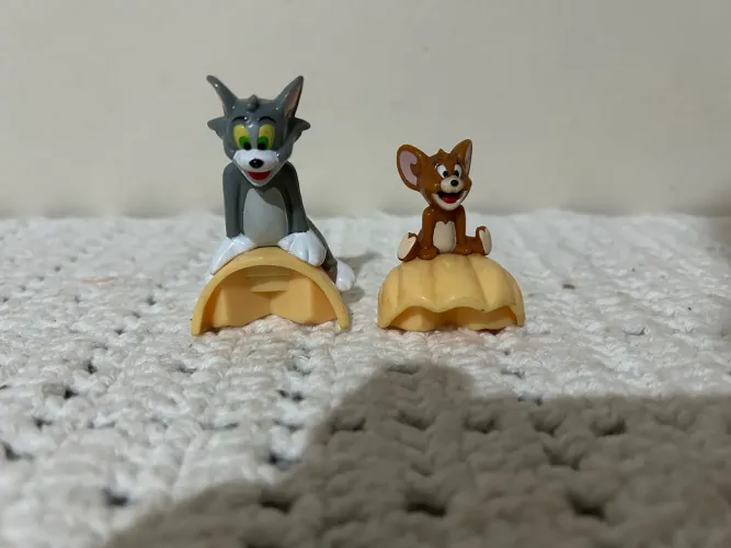 Tom e Jerry Colecionáveis Kinder Maxi Ovo 