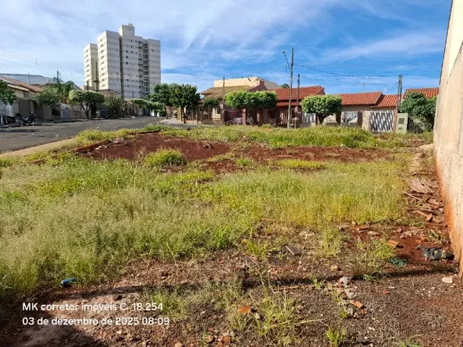 Terreno de esquina com 289,45 m2 no Jardim Canaã em Ibiporã.