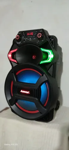 Caixa de Som Amvox com Bluetooth e Luzes LED