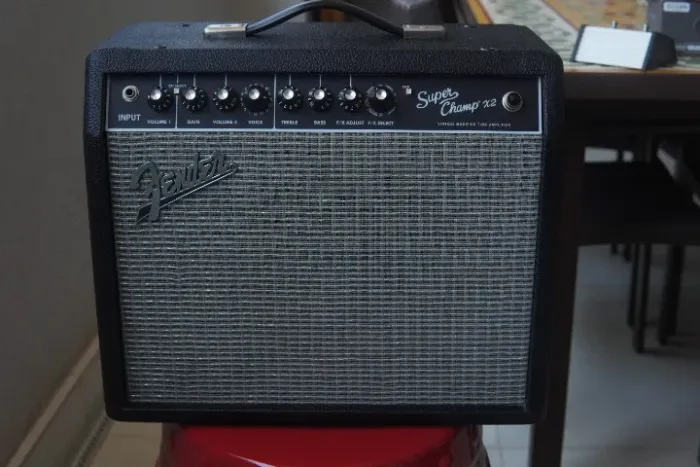 Fender Super Champ X2 - 15w - 1x10 - Valvulado