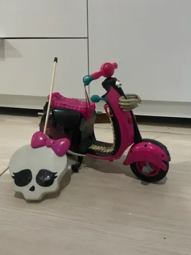 Moto Monster High