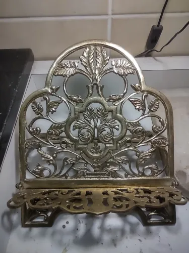 Suporte para Bíblia em Bronze