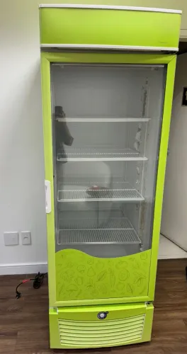 Freezer Vertical Fricon VCET 565L - Porta de Vidro - 220V - Usado