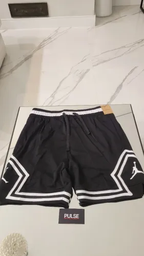 Bermuda Jordan Preta - Tamanho GG - Nova 10/10