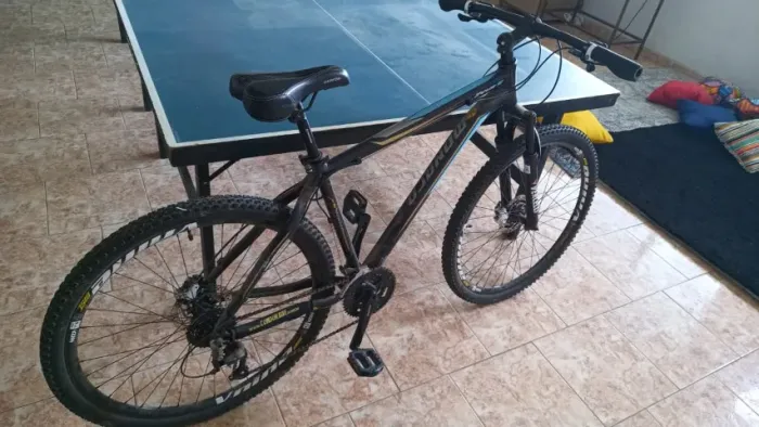 Bike Zeus 5 aro 29 freio hidráulico