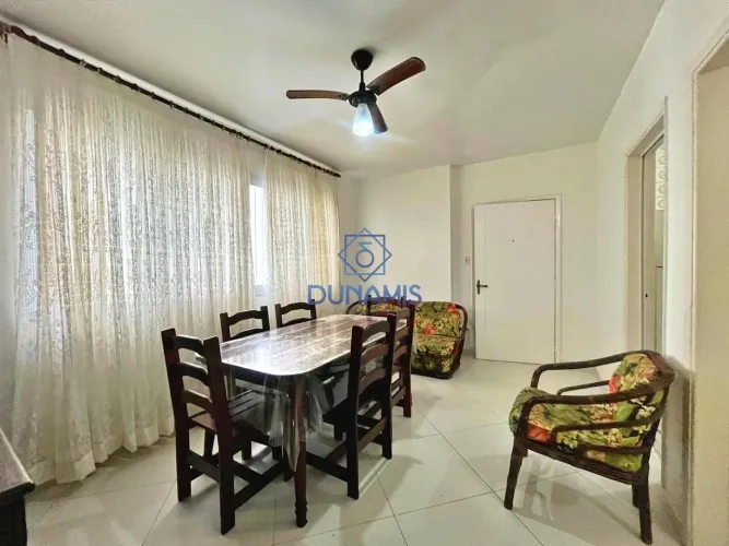 APARTAMENTO CONSERVADO À VENDA NA PRAIA DAS PITANGUEIRAS - NA QUADRA DO MAR