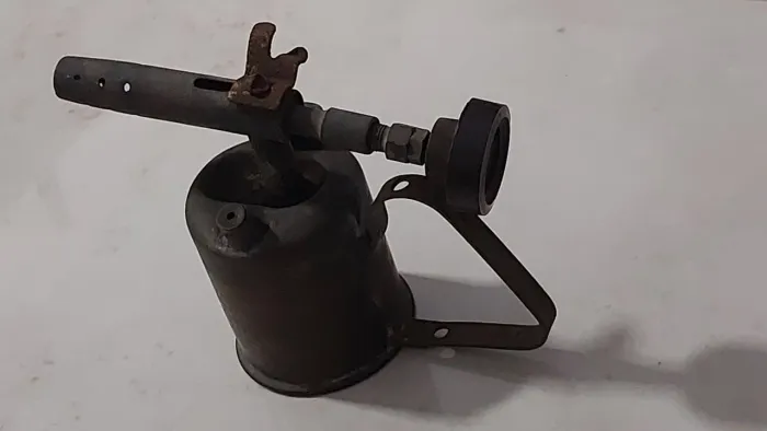 Maçarico antigo bronze só venda não troco por nada