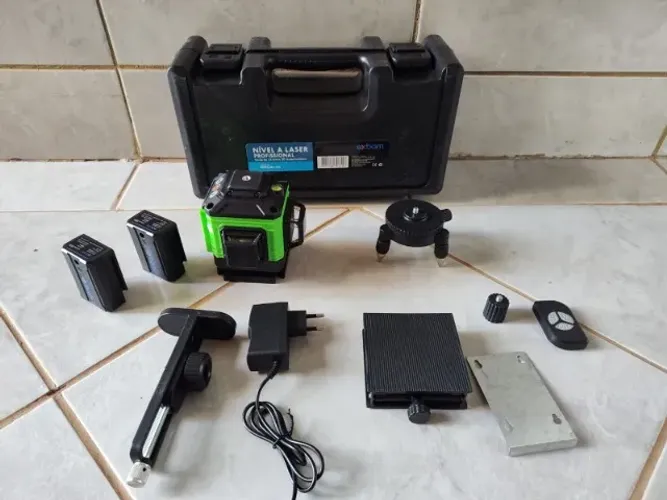 Nível Laser 3d 12Linhas Recarregável Cor Preto Verde