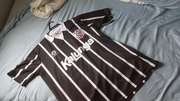 Camisa Retrô do Corinthians da Finta Kalunga