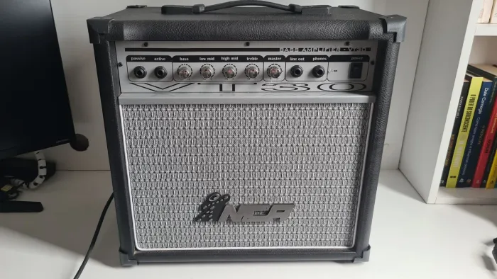 Amplificador de Baixo NCA VT30