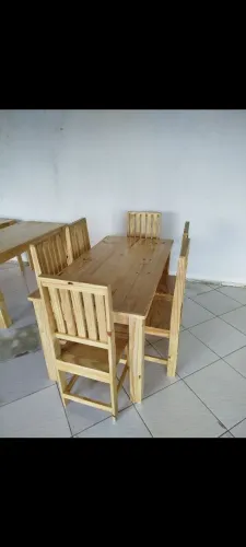 Mesa de jantar com 6 cadeiras