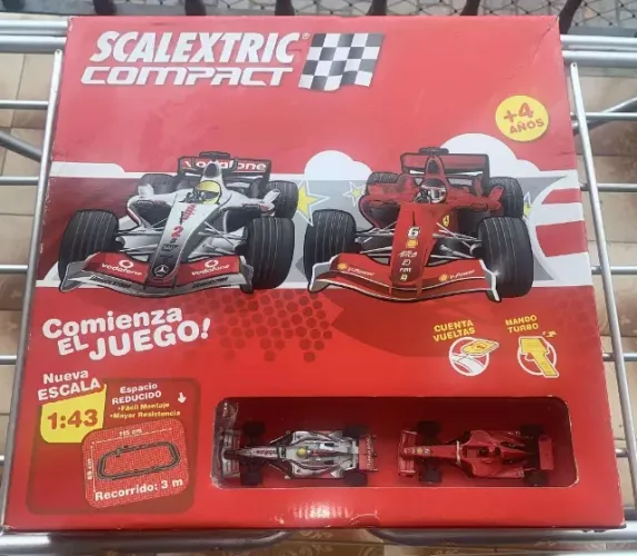 Autorama Scalextric Compact Ferrari x Mc Laren Autorama Scalextric