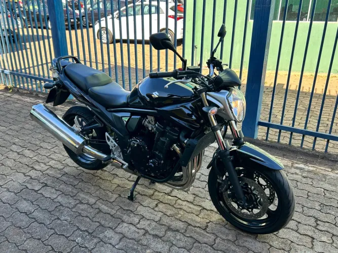 Suzuki Bandit 650N 2013 preta zerada 