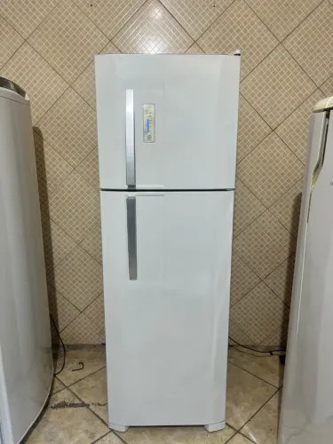 Geladeira Eletrolux Frost Free