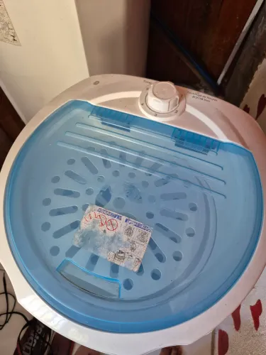 Tanquinho de lavar roupa