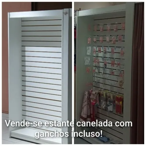 Módulo canelado com ganchos.