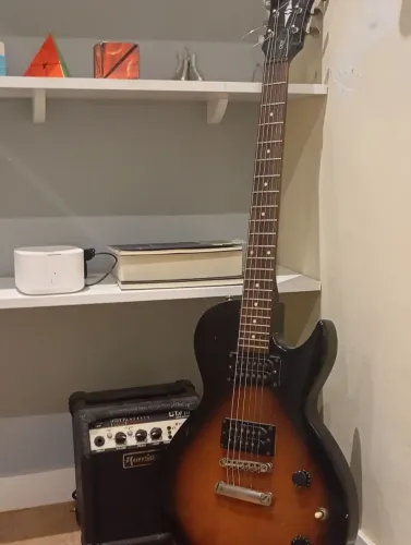 Guitarra cort les paul