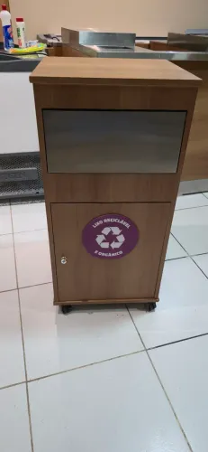 LIXEIRA EM MDF C/ INOX 