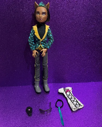 Boneca Monster High Clawd Wolf Sweet 1600