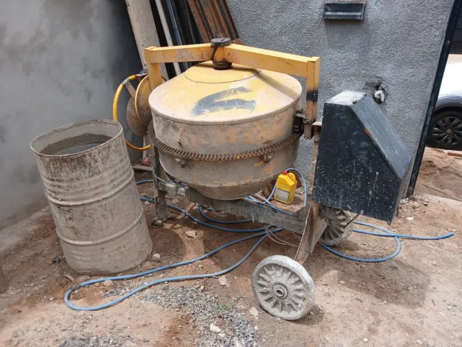Vd betoneira 400 L.