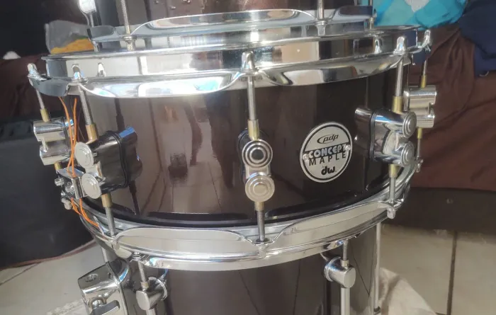 Caixa 14×55 DW PDP concept maple sem detalhes tudo ok