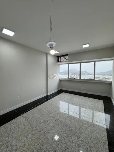 Sala Comercial no Edifício Master Tower , Vitória.