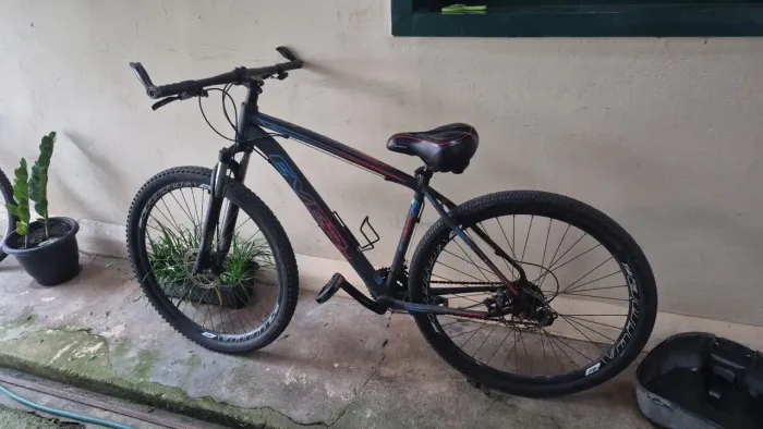 Vendo bicicleta aro 29 e aquário 200 l 