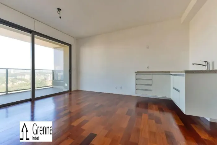 Apartamento com 66 m², 2 dormitórios, sendo 1 suíte, varanda e 1 vaga em Pinheiros.