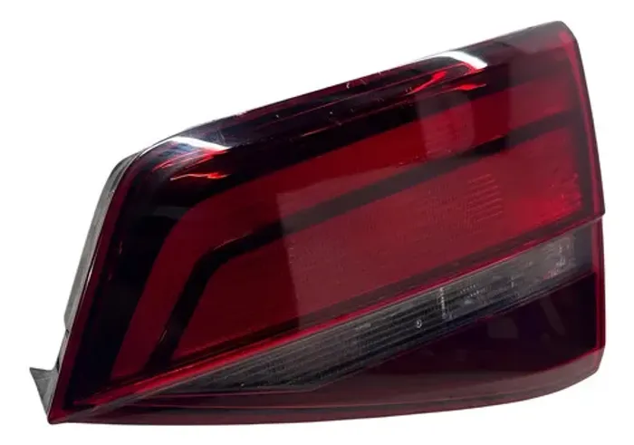 Lanterna Traseira Tampa Direita Vw Jetta 2016 17 Direito/passageiro Vermelho
