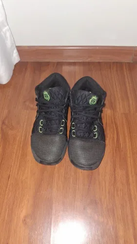 Tênis Nike LeBron witness 8