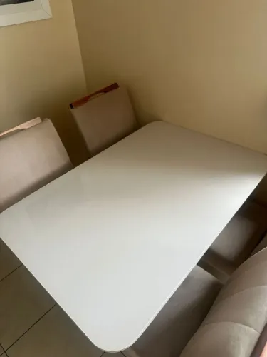 Mesa tampo de vidro 4 cadeiras