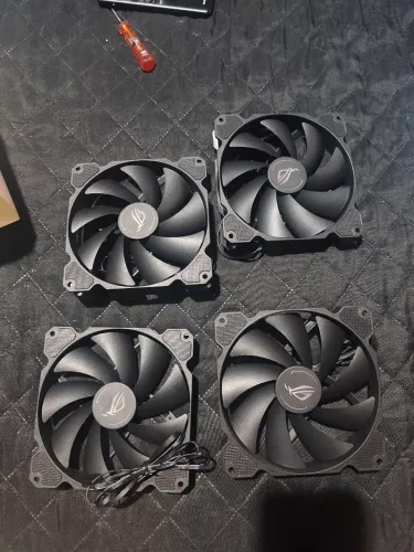 4 FANS 140MM PWM ROG HYPERION