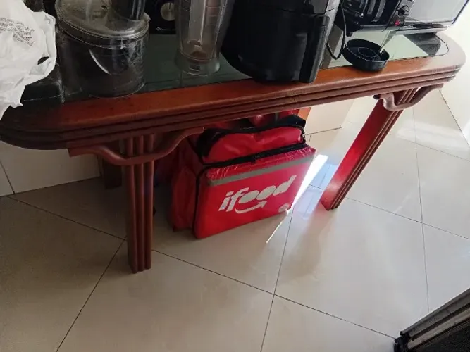 mesa fina comprida