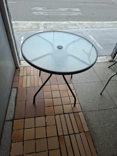 MESA DE COZINHA E VARANDA