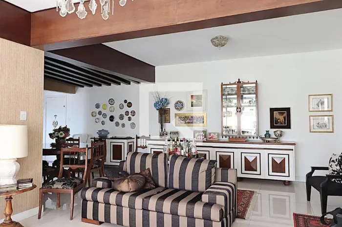 Apartamento à Venda - Auxiliadora, 3 Quartos, 207 m2