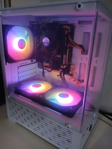 Cpu Core i3 7° Geração 8g / gabinete Gamer 3Fans RGB Windows10