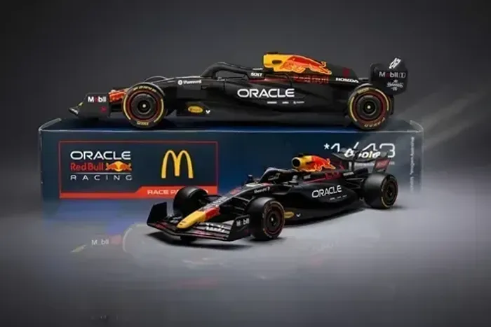 Miniatura F1 Mcdonalds 1/43 Oracle Redbull Racing 2025Miniatura F1 Mcdonalds 1/43 Oracle
