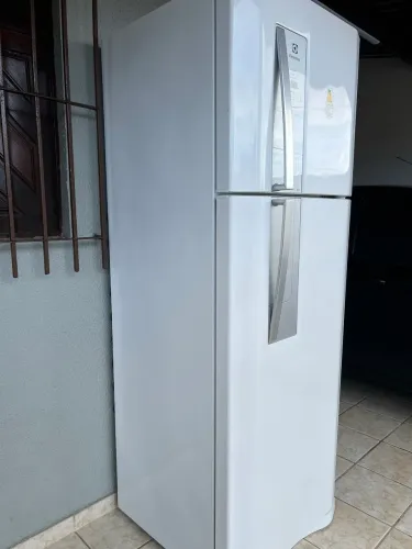 Geladeira Electrolux Branca 473L