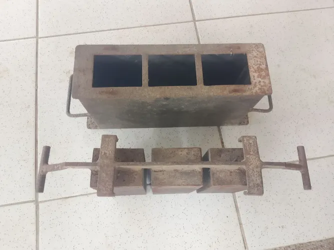 Forma para fabricação de blocos