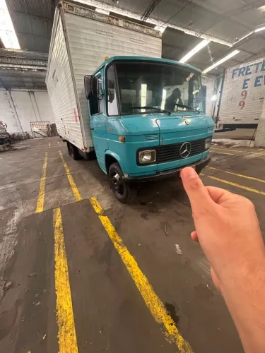 Caminhão Mercedes 708 ano 87