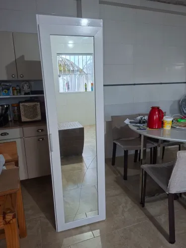 Armario com espelho