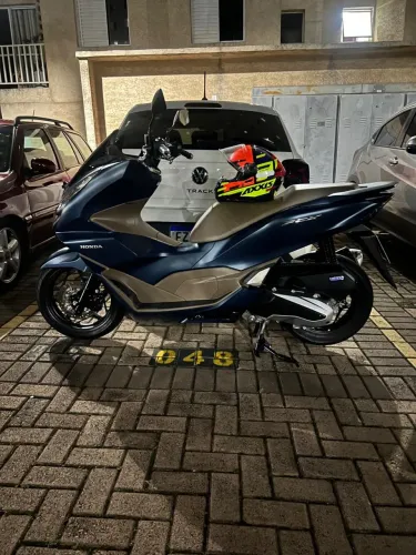 PCX DLX 2024?